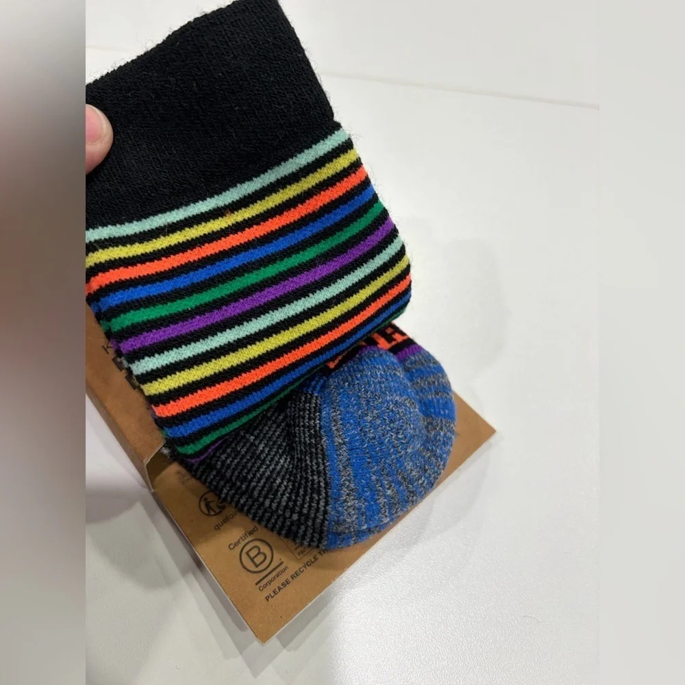 Burton Kids' Small Med Performance Midweight Socks Black NWT S/M Ski Snowboard